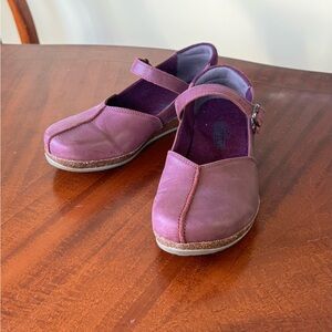 Chic Plum Mary Jane Flats